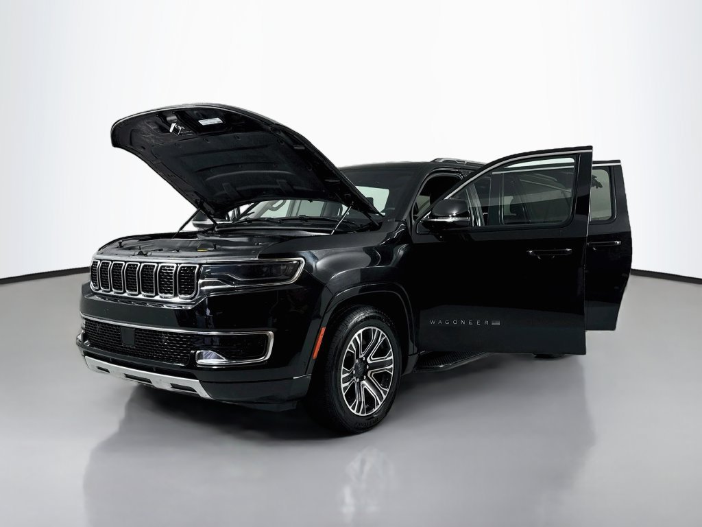 Used 2024 Jeep Wagoneer L Series II RWD image 16
