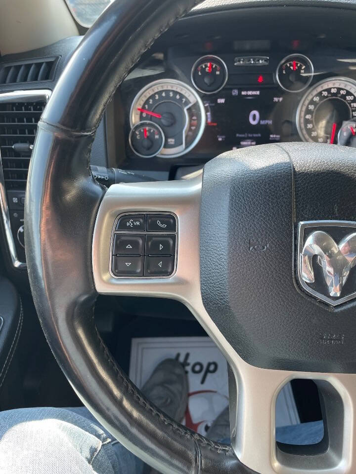 Used 2017 RAM 1500 Laramie w/ Convenience Group AWD/4WD image 24