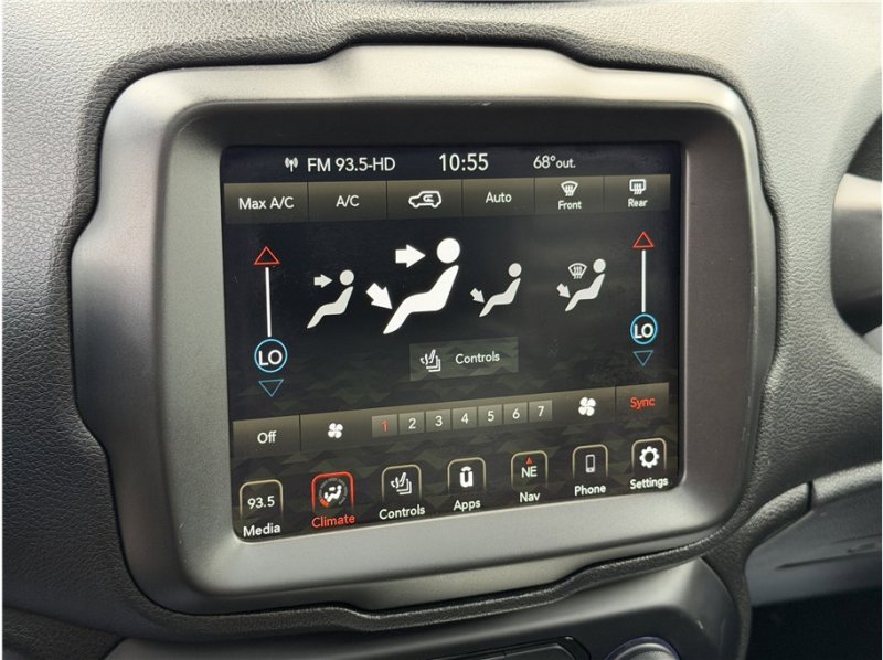 Used 2020 Jeep Renegade Limited w/ UConnect 8.4 Nav Group FWD image 48