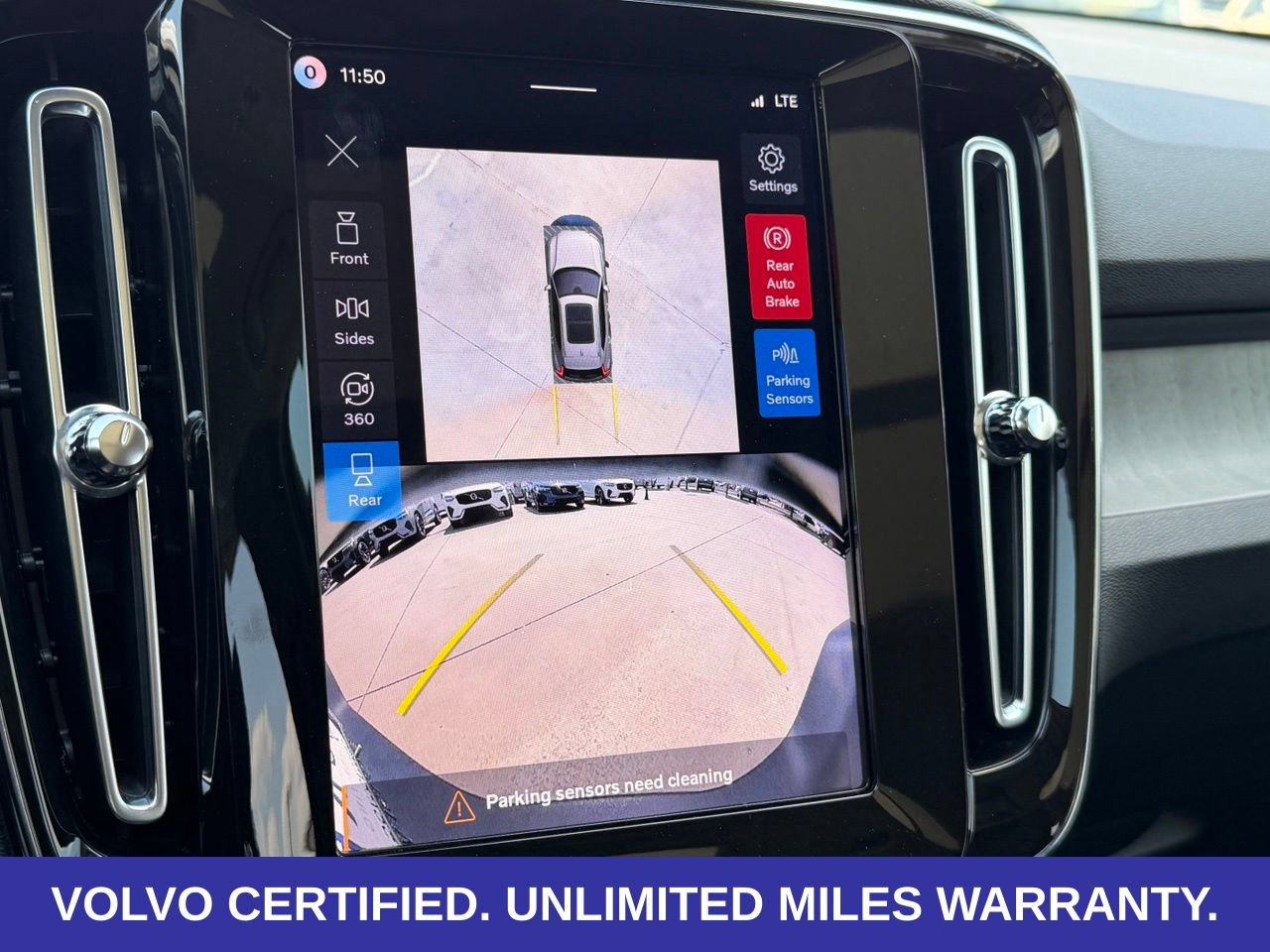 Certified 2026 Volvo XC40 B5 Plus AWD/4WD image 24