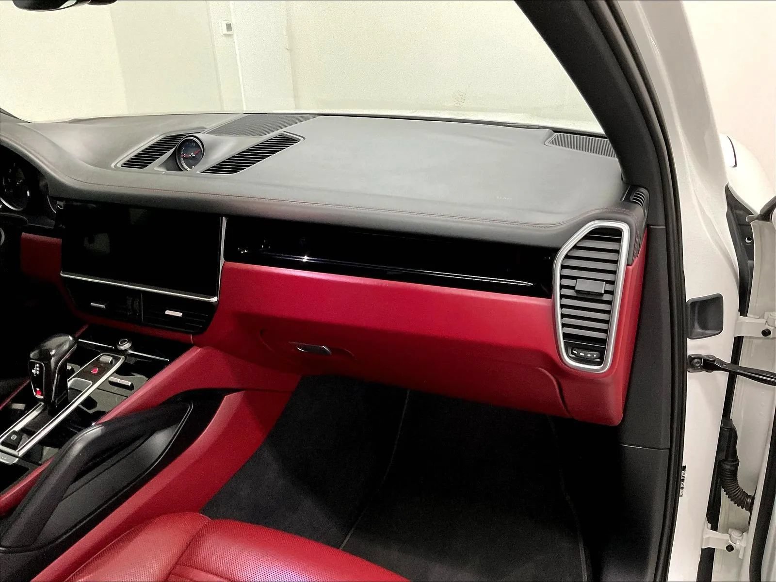 Used 2019 Porsche Cayenne S AWD/4WD image 11