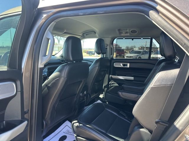 Used 2021 Ford Explorer Limited w/ Equipment Group 301A image 24