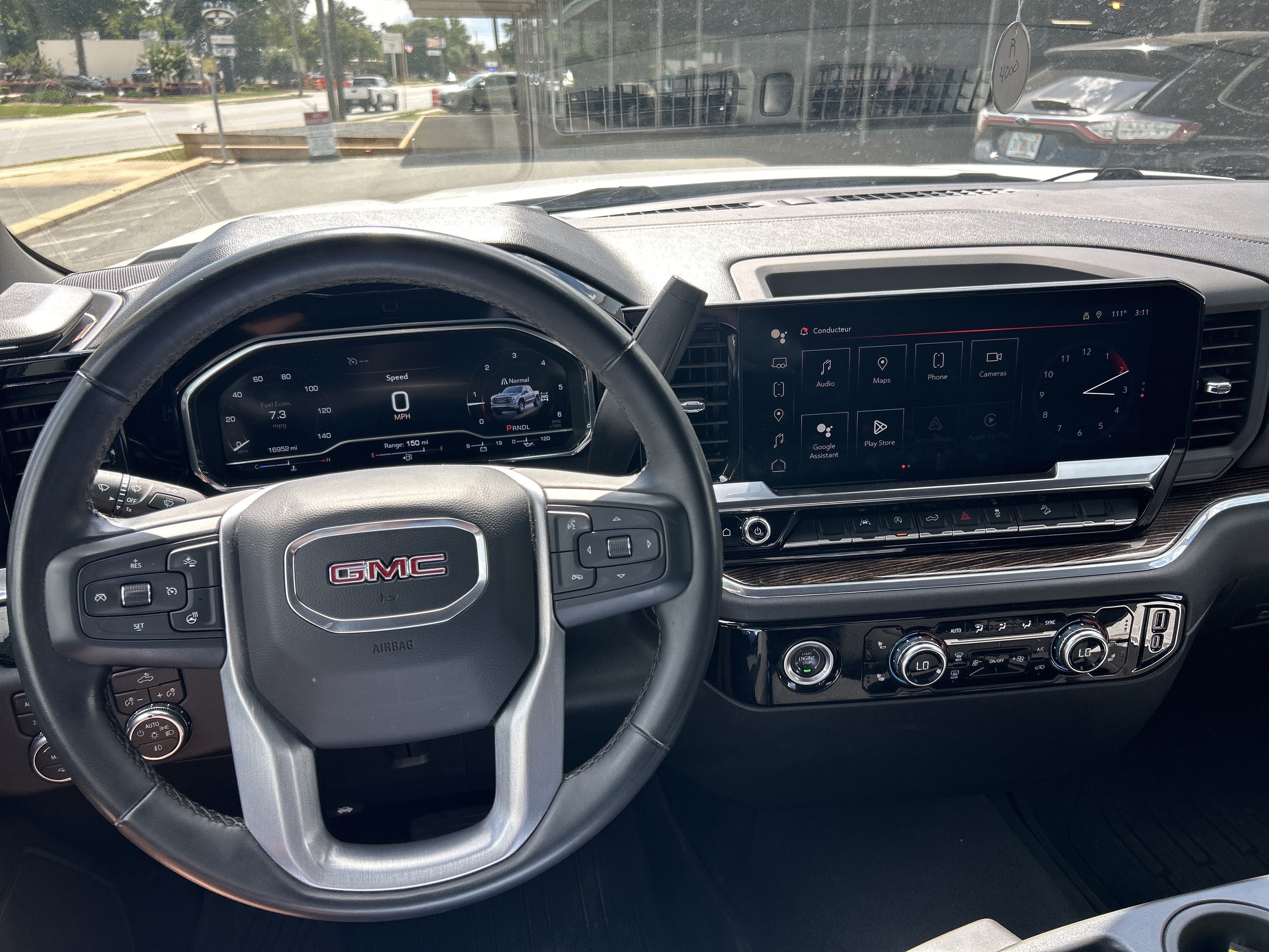 Used 2024 GMC Sierra 1500 Elevation w/ X31 Off-Road Package AWD/4WD image 13