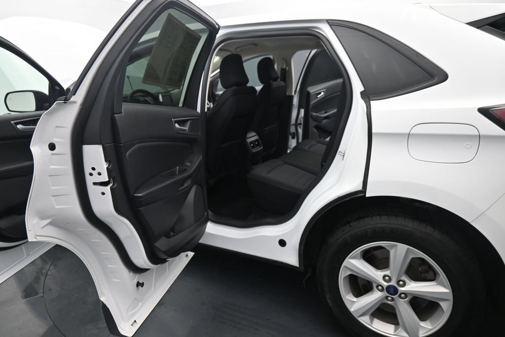 Used 2021 Ford Edge SE AWD/4WD image 12