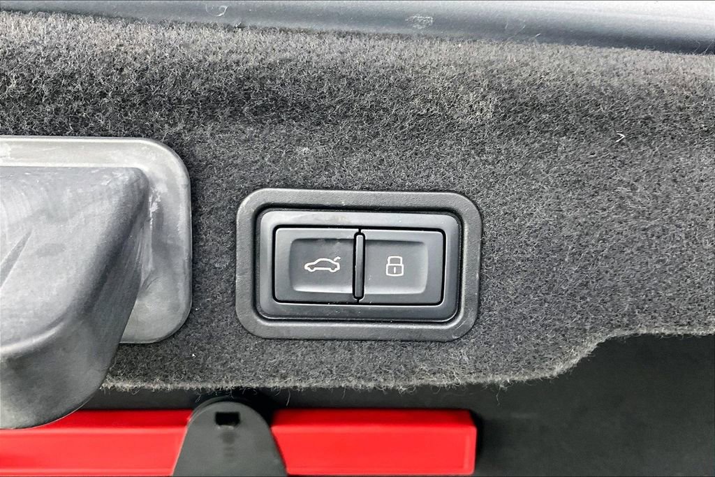 Used 2016 Audi A8 L 4.0T image 25