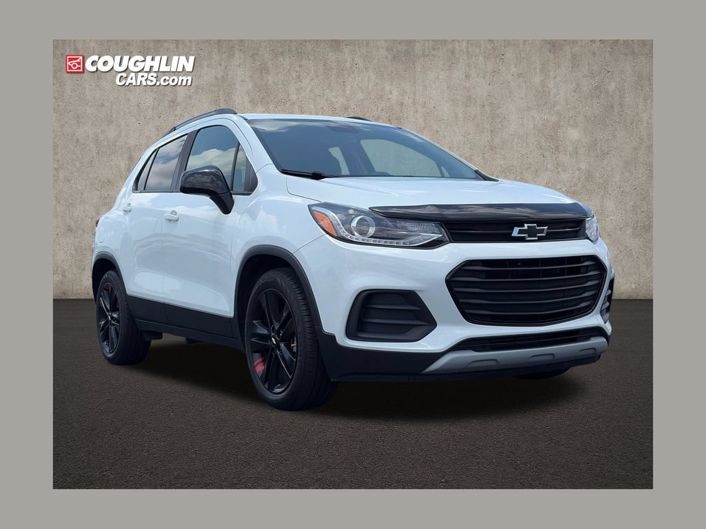 Used 2021 Chevrolet Trax LT w/ Redline Edition FWD image 1