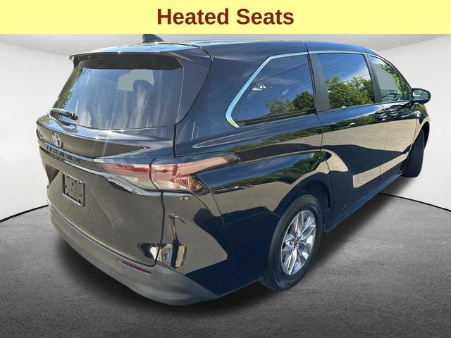 Used 2026 Toyota Sienna LE FWD image 10