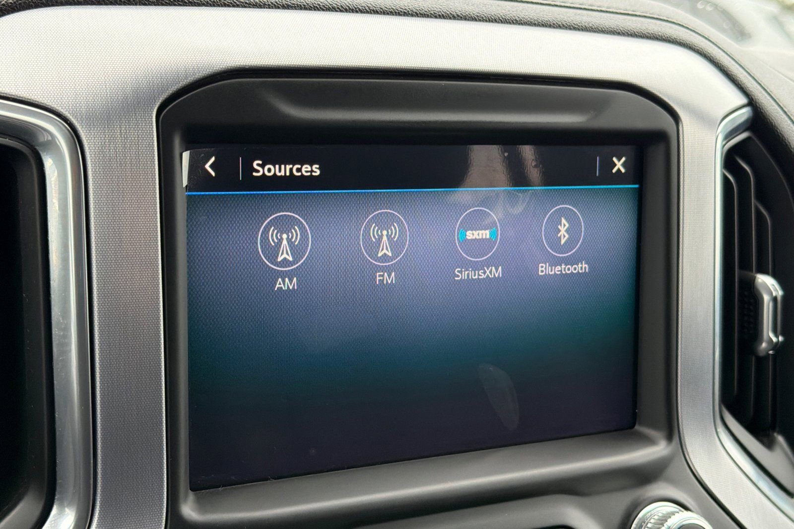 Used 2021 GMC Sierra 1500 Elevation image 17