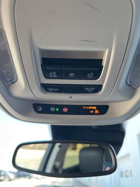 Used 2021 Buick Envision Essence w/ Sport Touring Package image 35