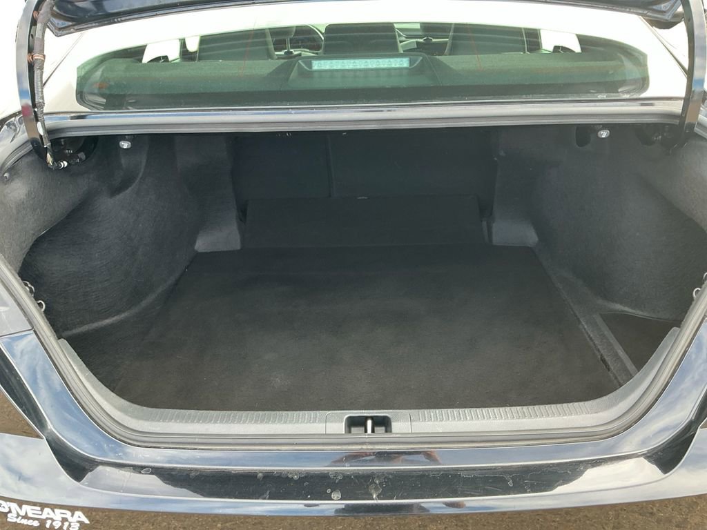 Used 2025 Toyota Camry SE image 23