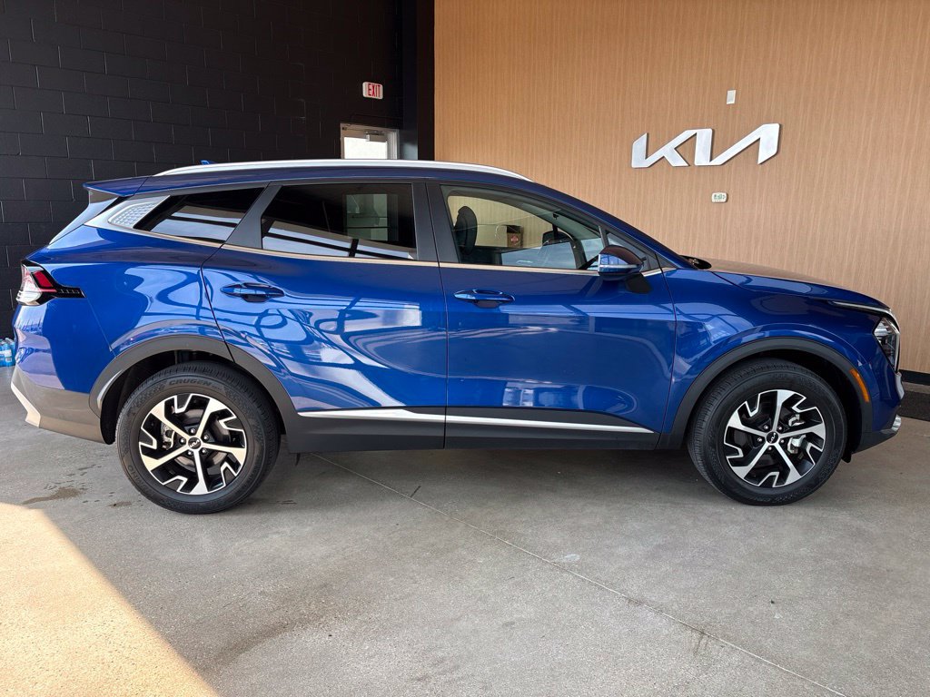 Certified 2023 Kia Sportage EX AWD/4WD image 15