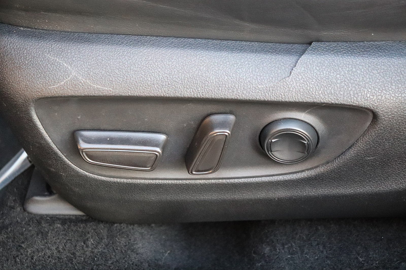 Used 2021 Toyota RAV4 XLE Premium image 24