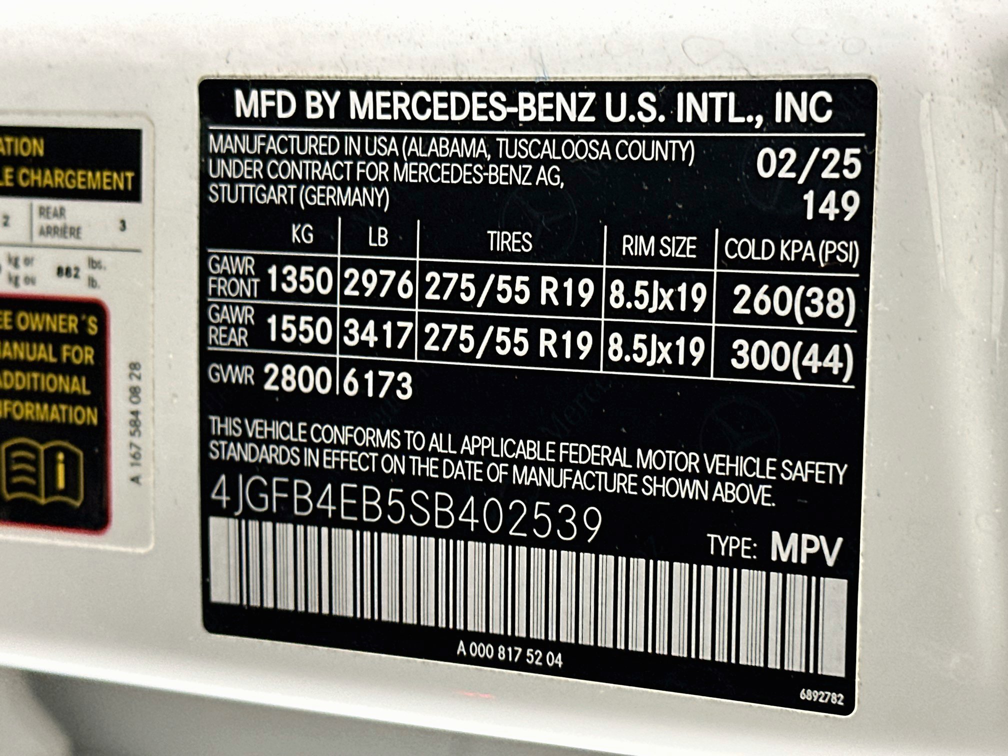 Used 2025 Mercedes-Benz GLE 350 4MATIC w/ Driver Assistance Package image 12