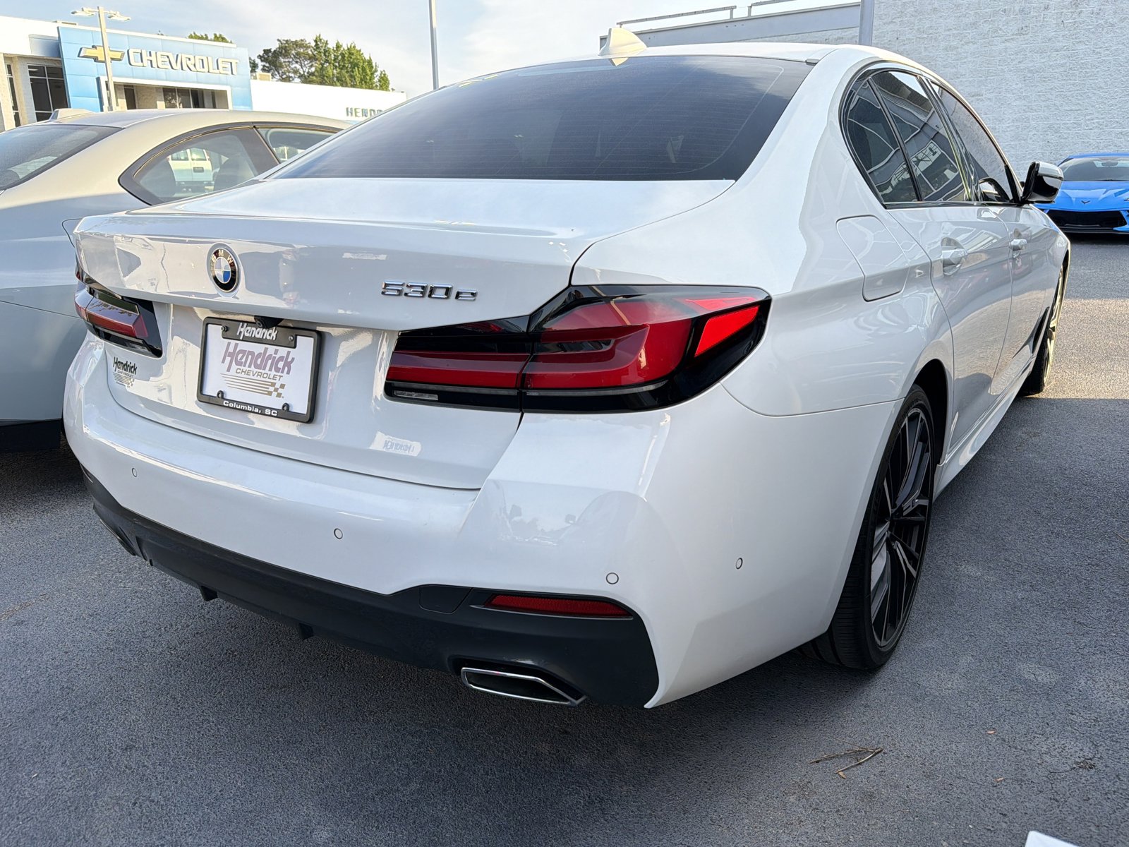 Used 2021 BMW 530e w/ M Sport Package image 12