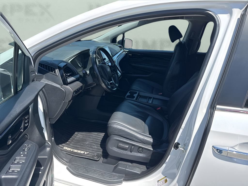 Used 2023 Honda Odyssey Touring image 9