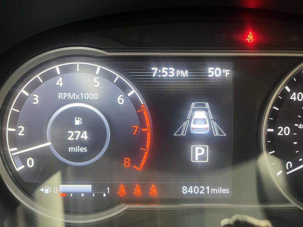 Used 2022 Nissan Versa SV image 24