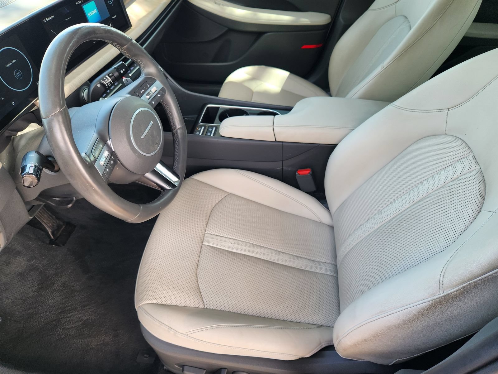 Used 2025 Hyundai Sonata Limited FWD image 16