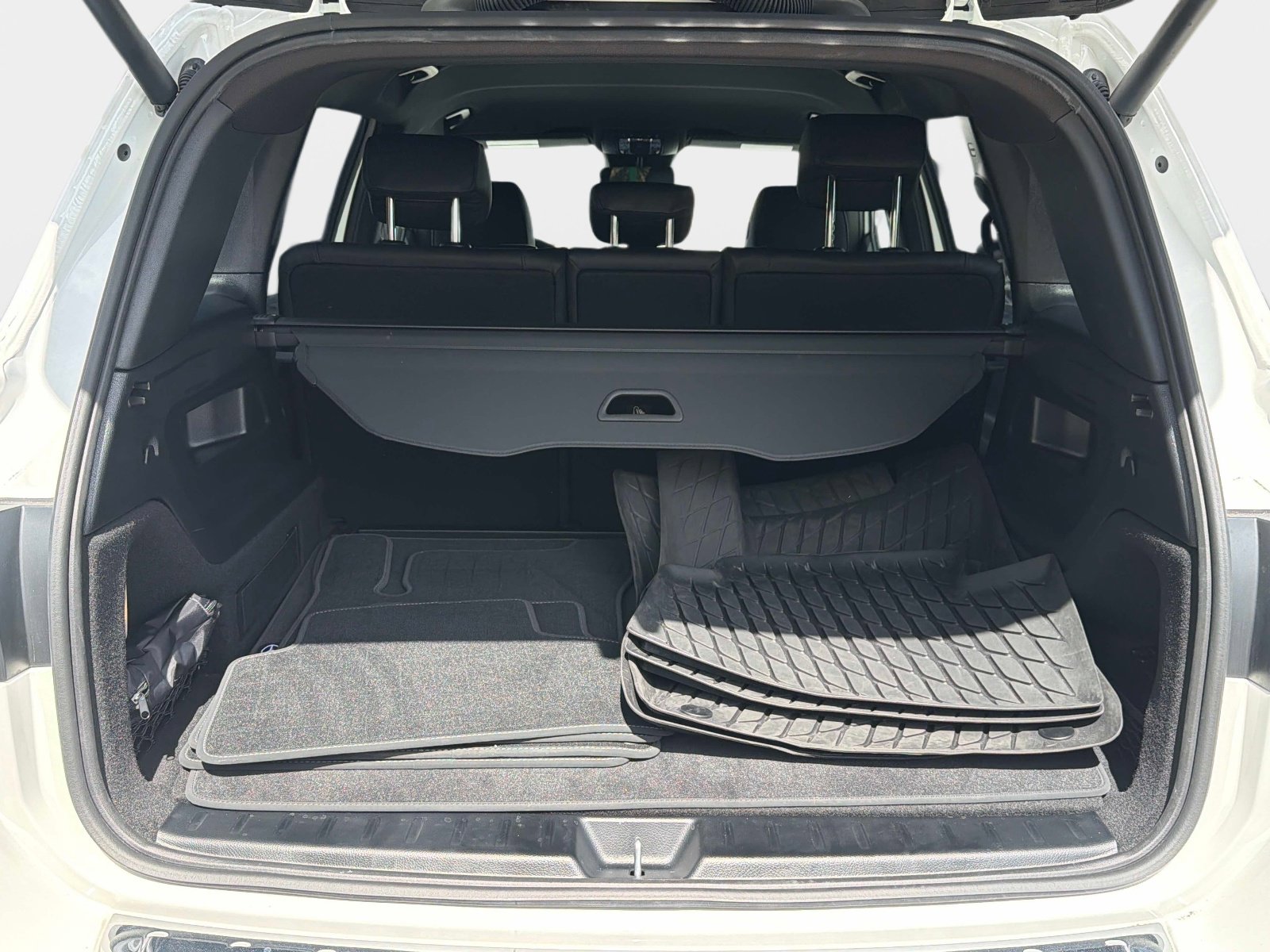 Used 2026 Mercedes-Benz GLB 250 4MATIC image 28