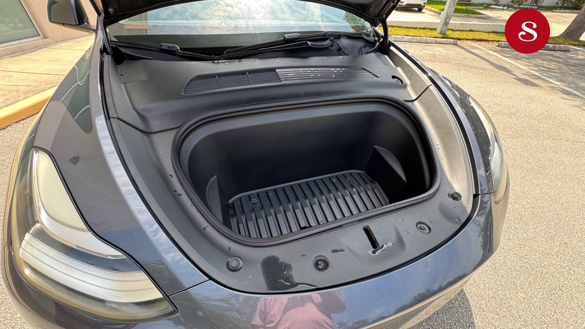 Used 2021 Tesla Model Y Long Range AWD/4WD image 4