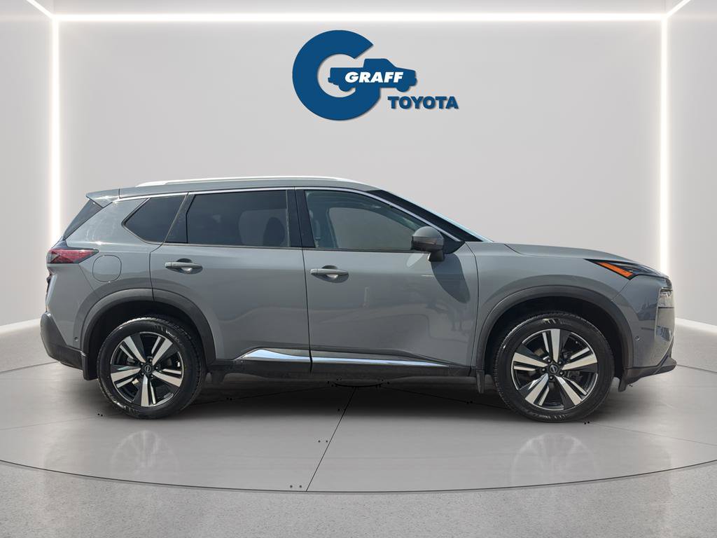 Used 2023 Nissan Rogue SL w/ SL Premium Package image 9