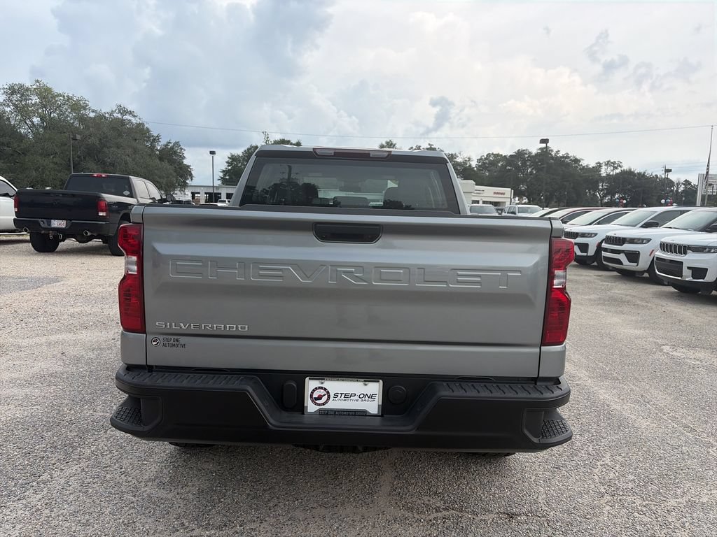 Used 2025 Chevrolet Silverado 1500 W/T AWD/4WD image 5