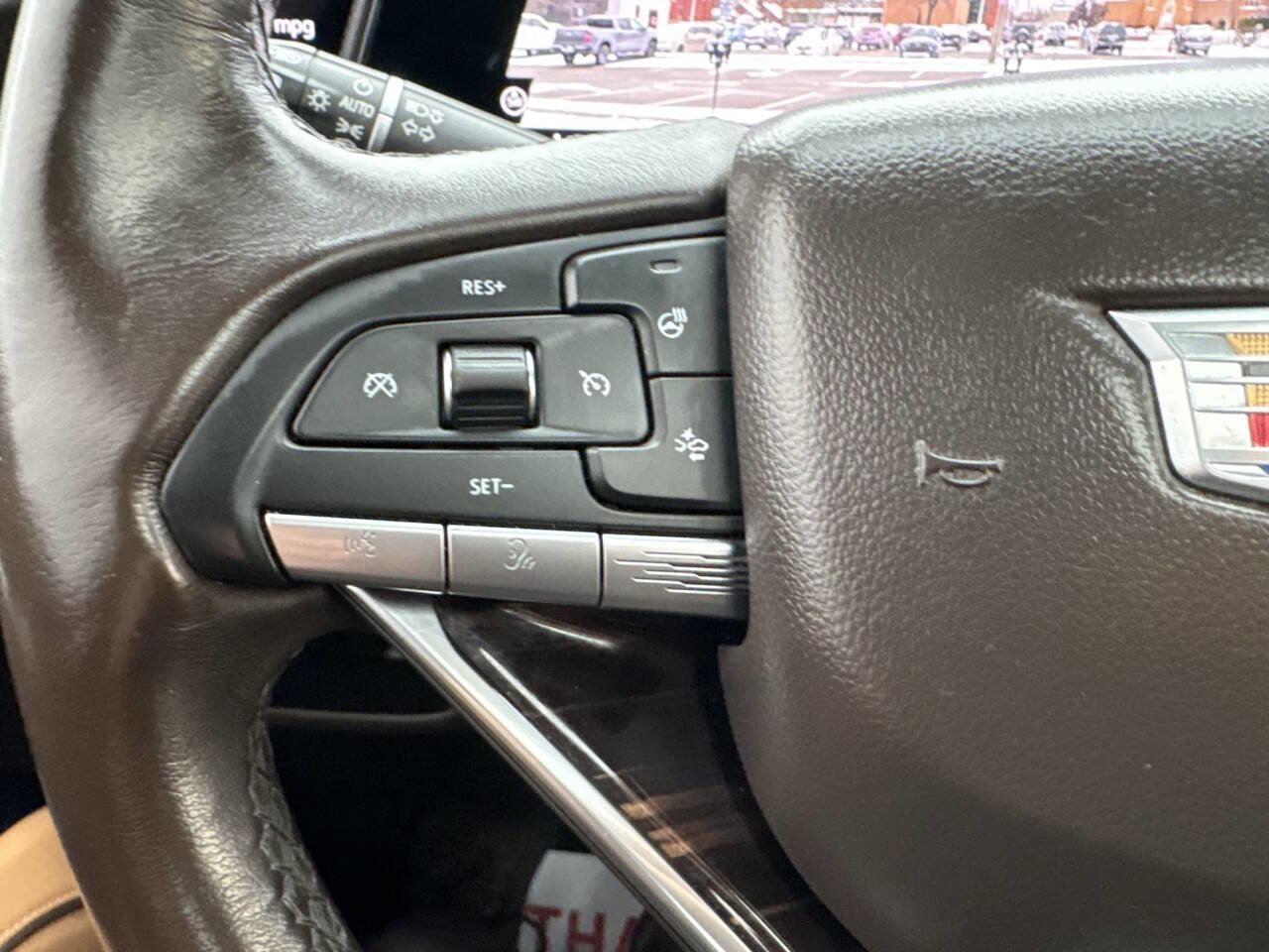 Used 2021 Cadillac Escalade ESV Premium Luxury image 59