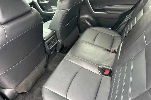 Certified 2022 Toyota RAV4 XLE Premium AWD/4WD image 16