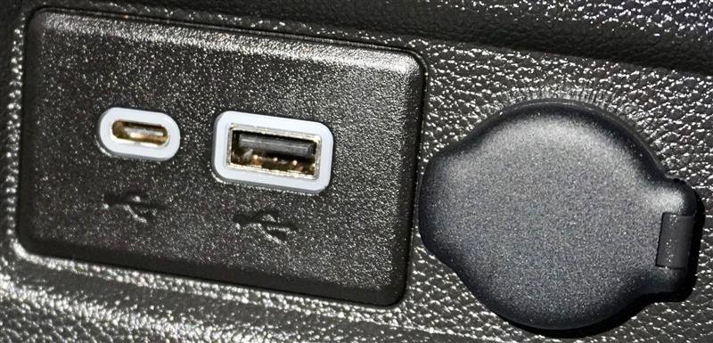 Used 2020 Chevrolet Spark LT image 20