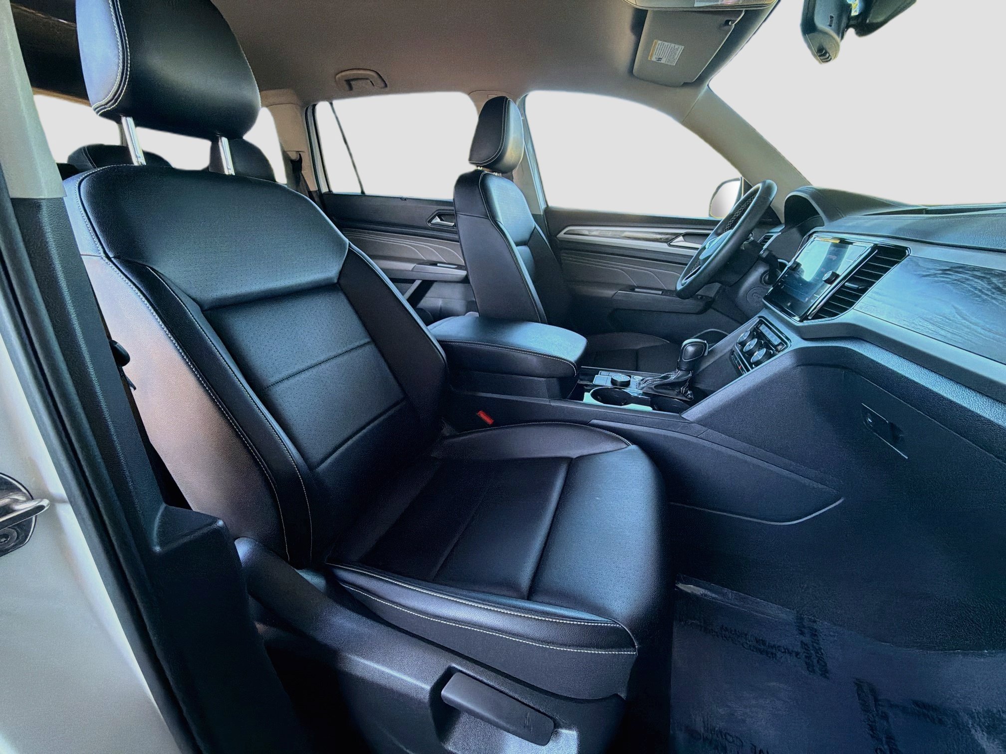 Used 2023 Volkswagen Atlas SE AWD/4WD image 33