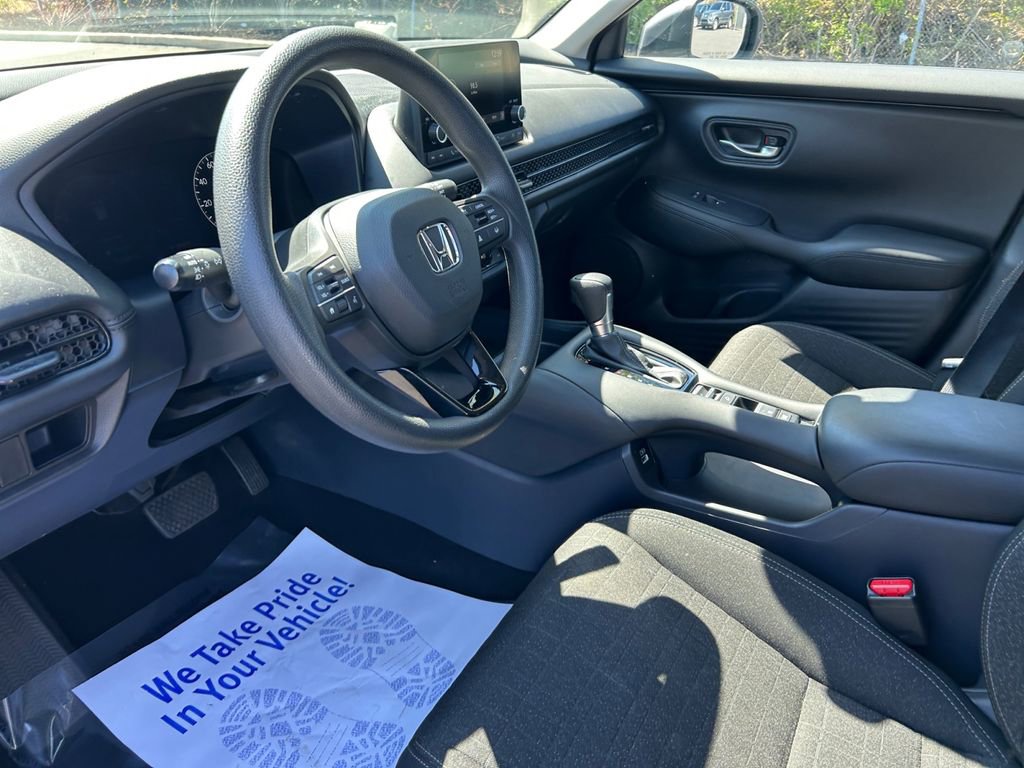 Used 2023 Honda HR-V LX image 27