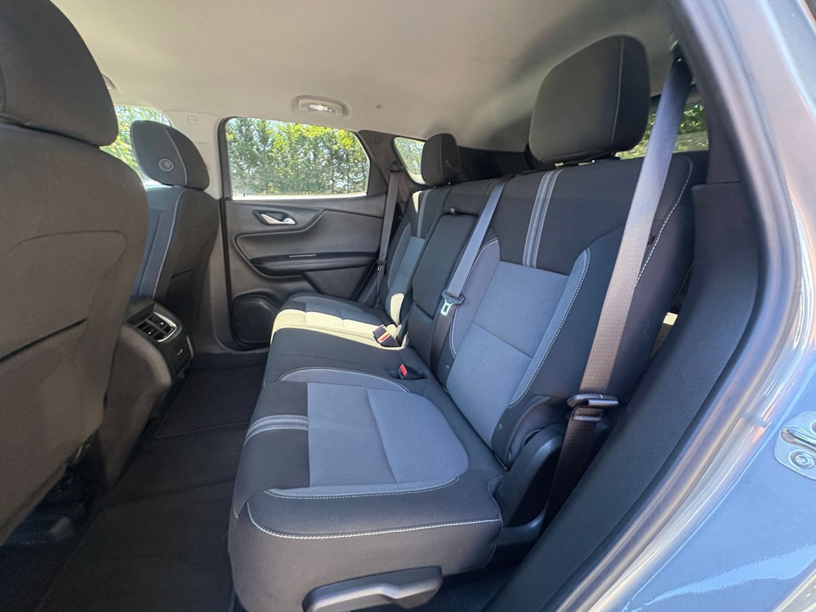 Used 2025 Chevrolet Blazer LT FWD image 22