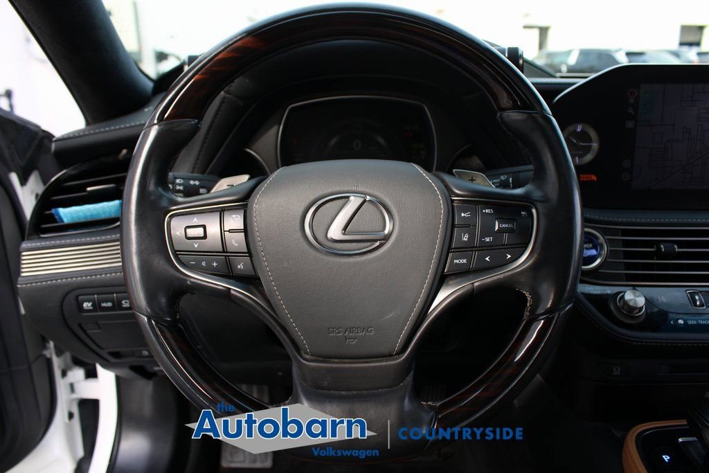 Used 2021 Lexus LS 500h RWD image 12