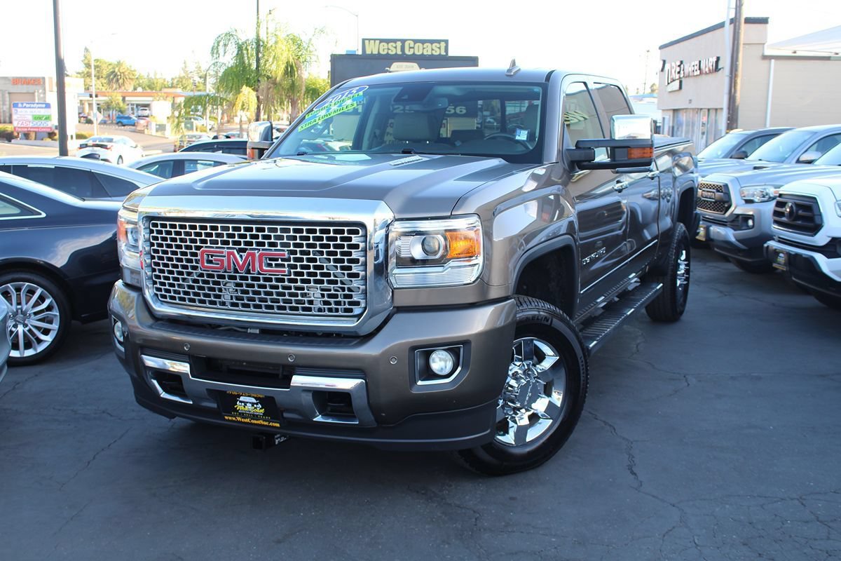 Used 2015 GMC Sierra 3500 Denali w/ Duramax Plus Package AWD/4WD image 42