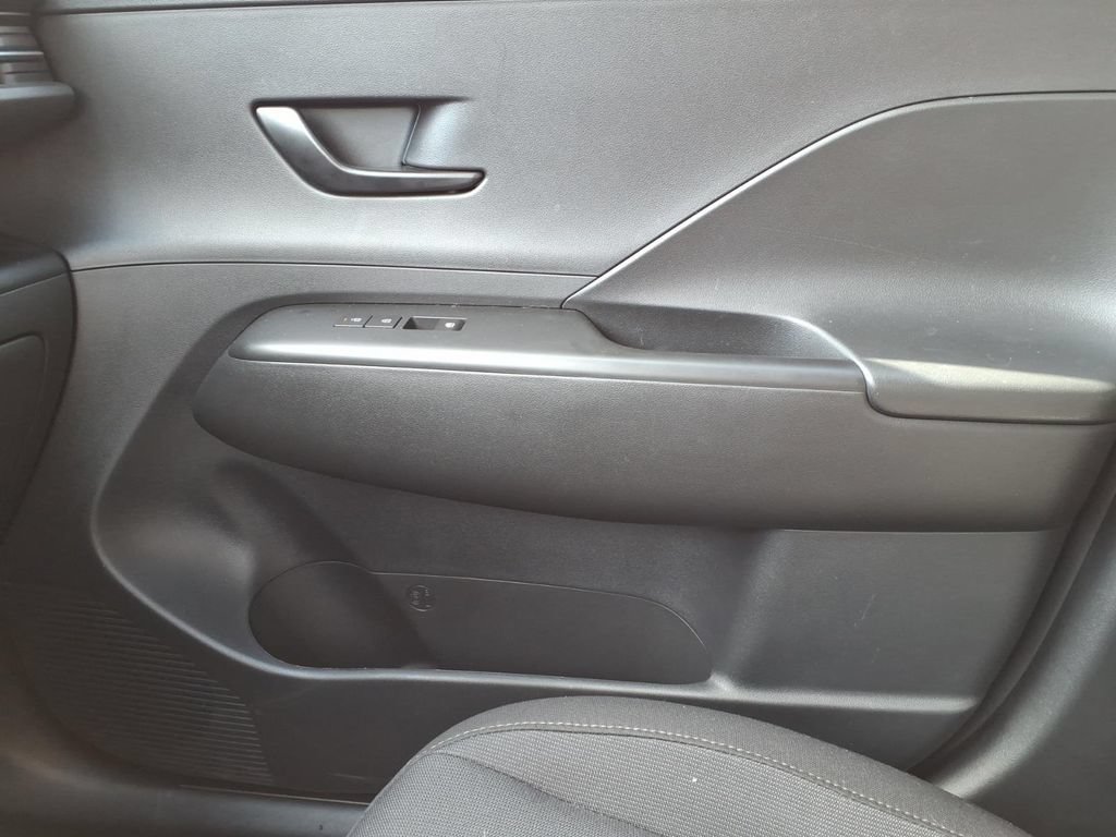 Used 2026 Hyundai Kona SEL Sport FWD image 22