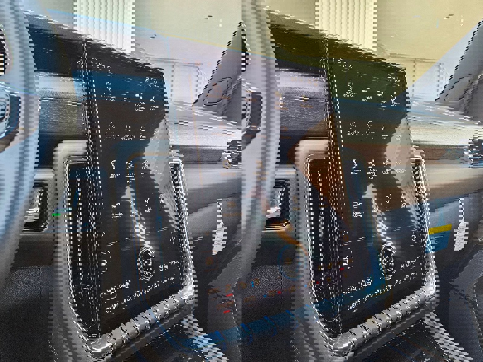 New 2026 GMC Yukon XL Denali Ultimate image 16