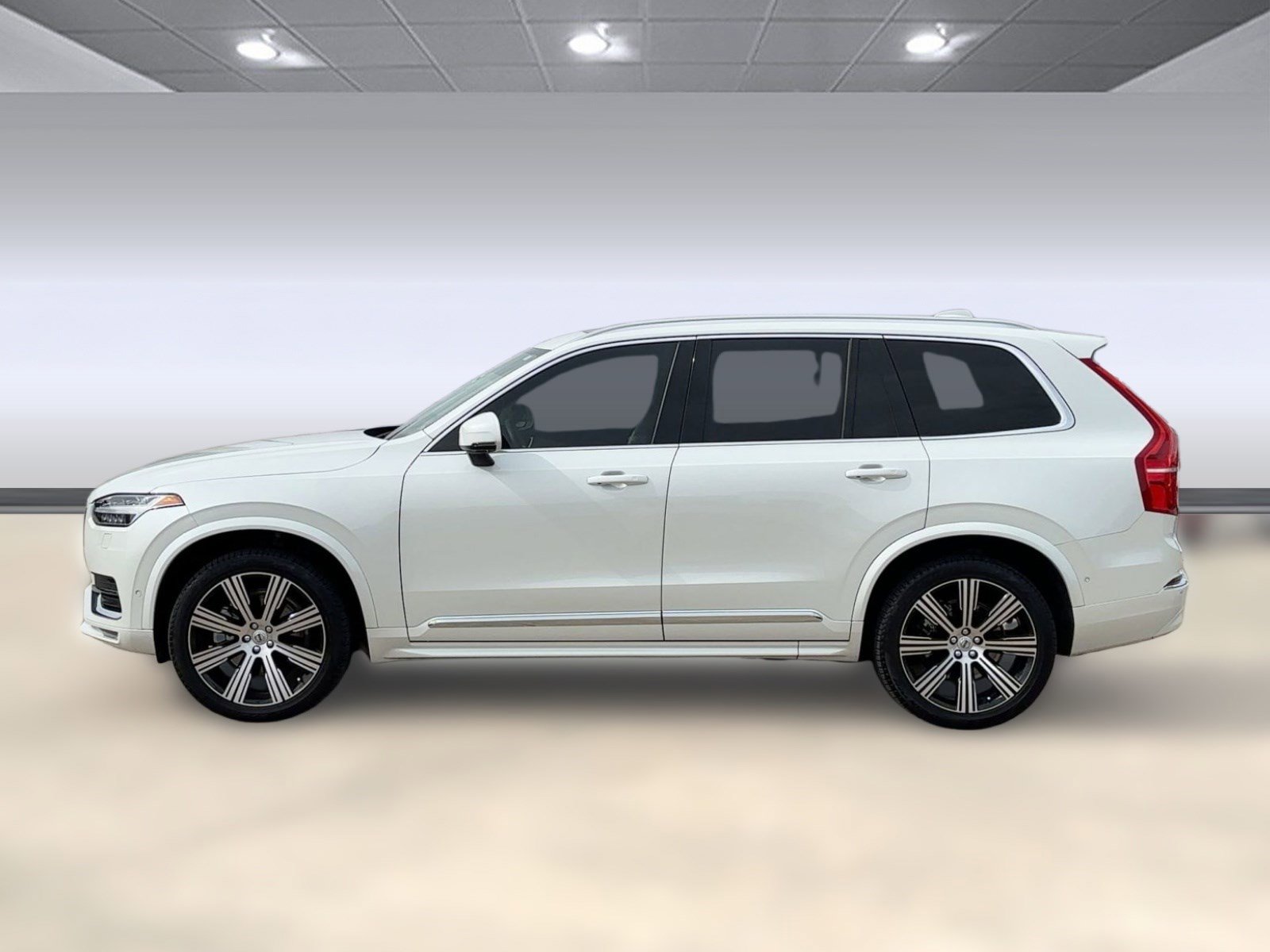 Used 2024 Volvo XC90 B6 Plus w/ Protection Package Premier image 2
