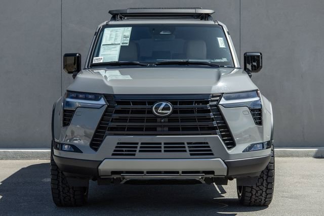 Used 2025 Lexus GX 550 w/ Accessory Package (32) AWD/4WD image 2