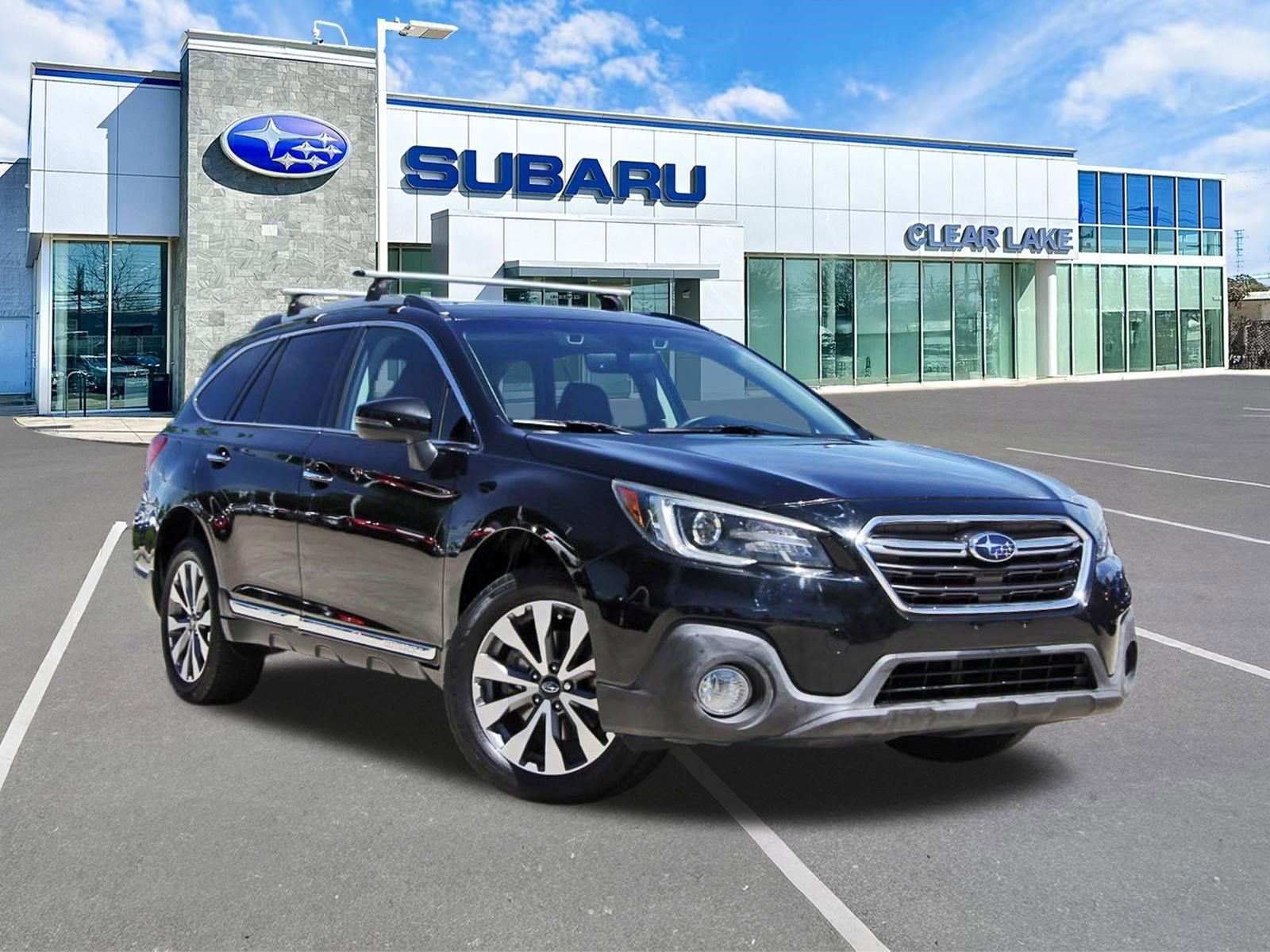 Used 2018 Subaru Outback 2.5i Touring image 1
