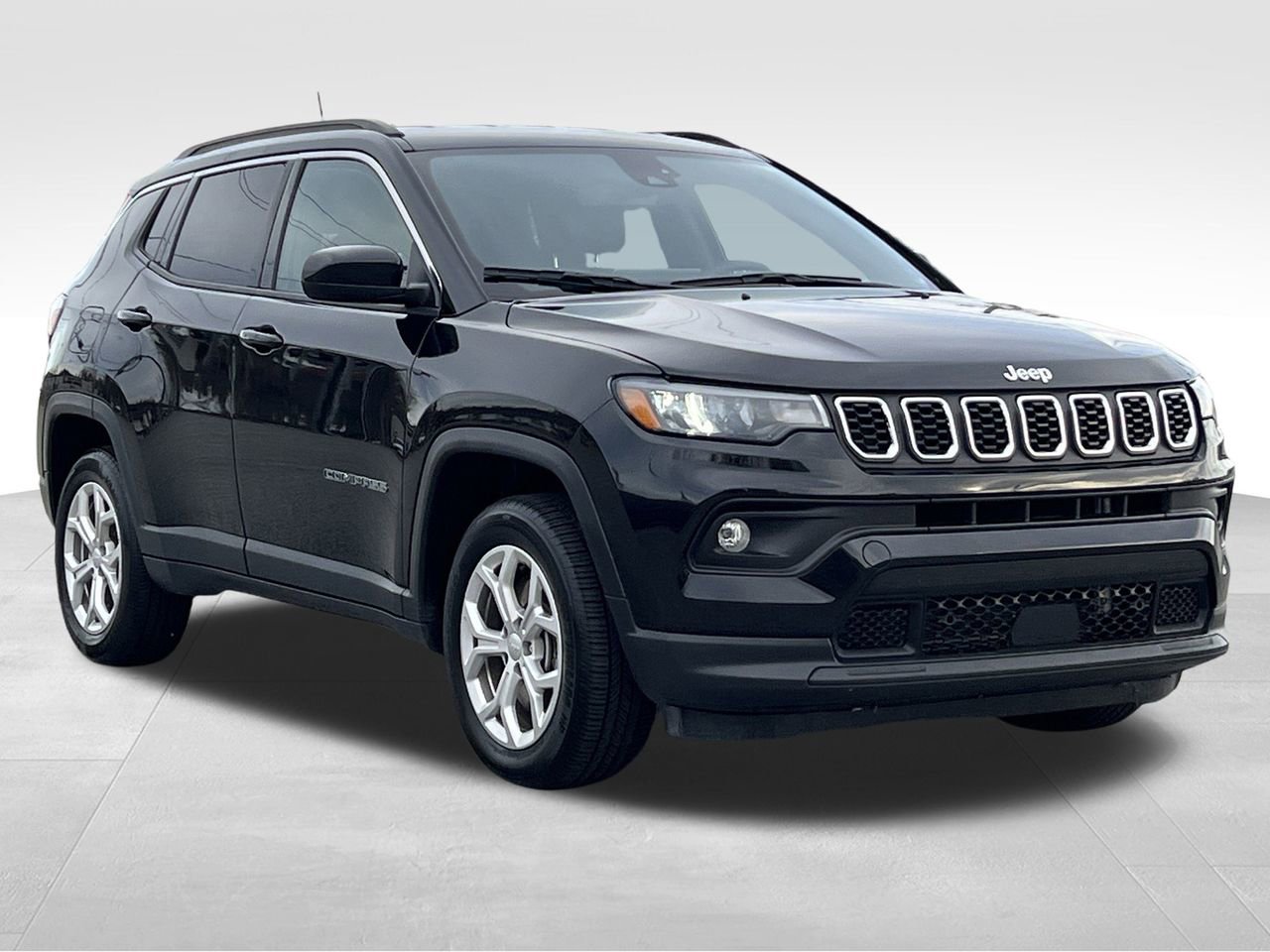 Used 2024 Jeep Compass Latitude image 29
