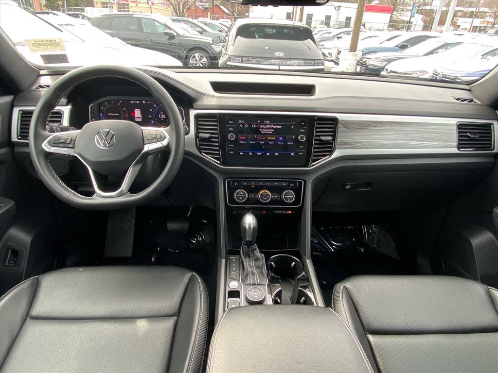 Used 2022 Volkswagen Atlas Cross Sport SE w/ Panoramic Sunroof Package AWD/4WD image 11