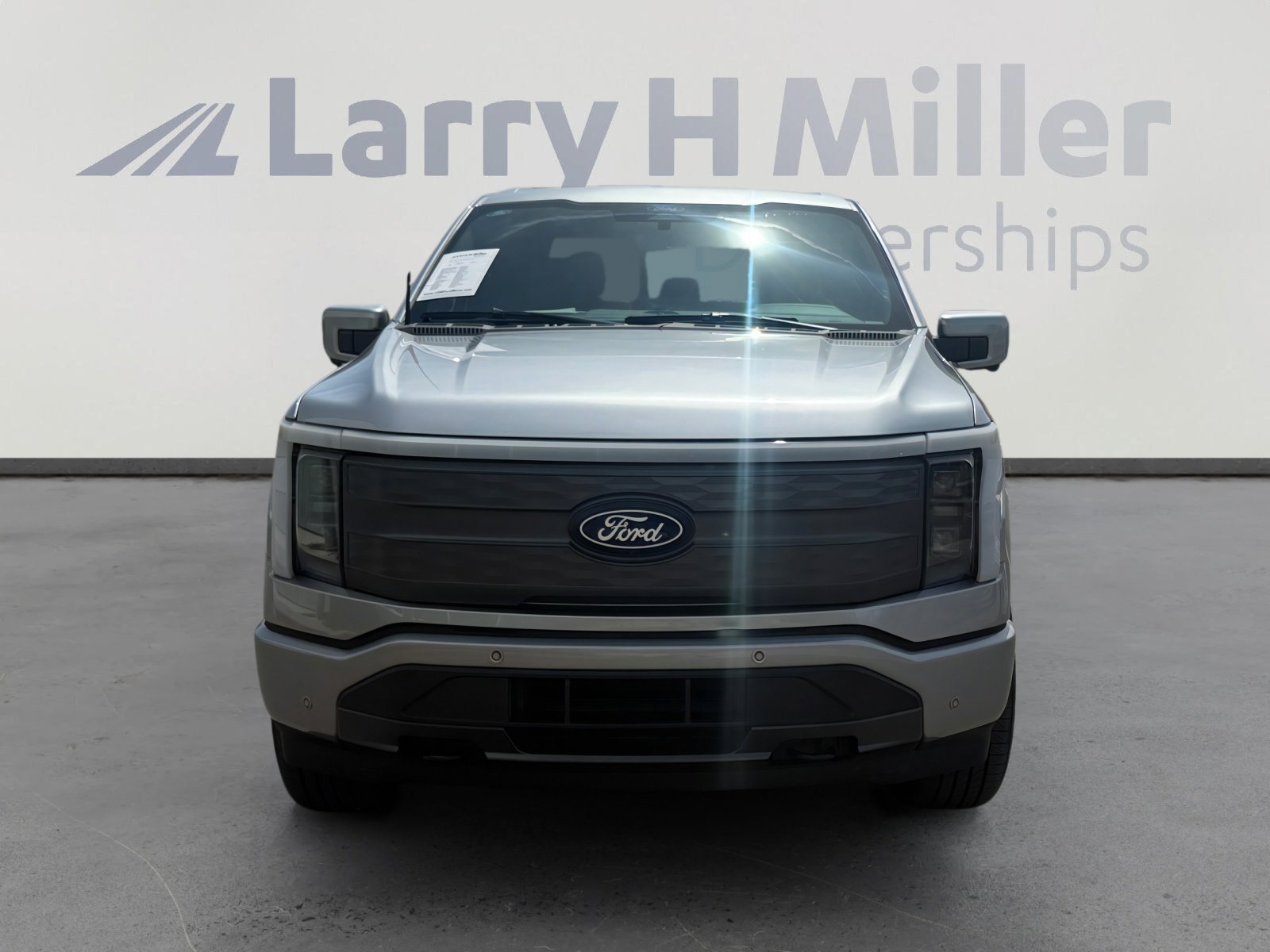 Used 2024 Ford F150 Lightning Lariat image 8