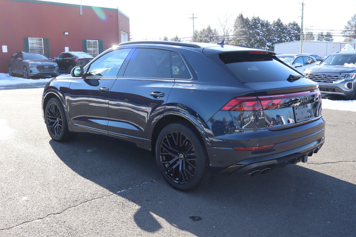 Used 2024 Audi SQ8 Prestige w/ Prestige Package image 7