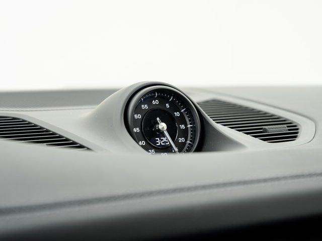 New 2026 Porsche Cayenne GTS image 18