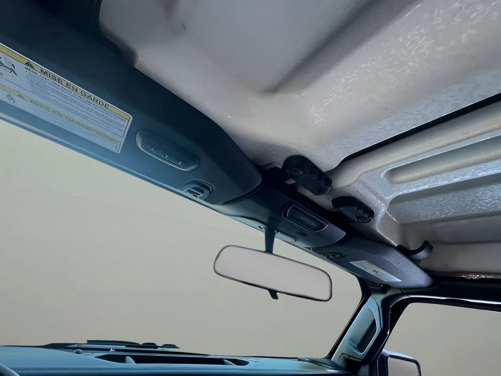 Used 2018 Jeep Wrangler Unlimited Sahara w/ Cold Weather Group image 16