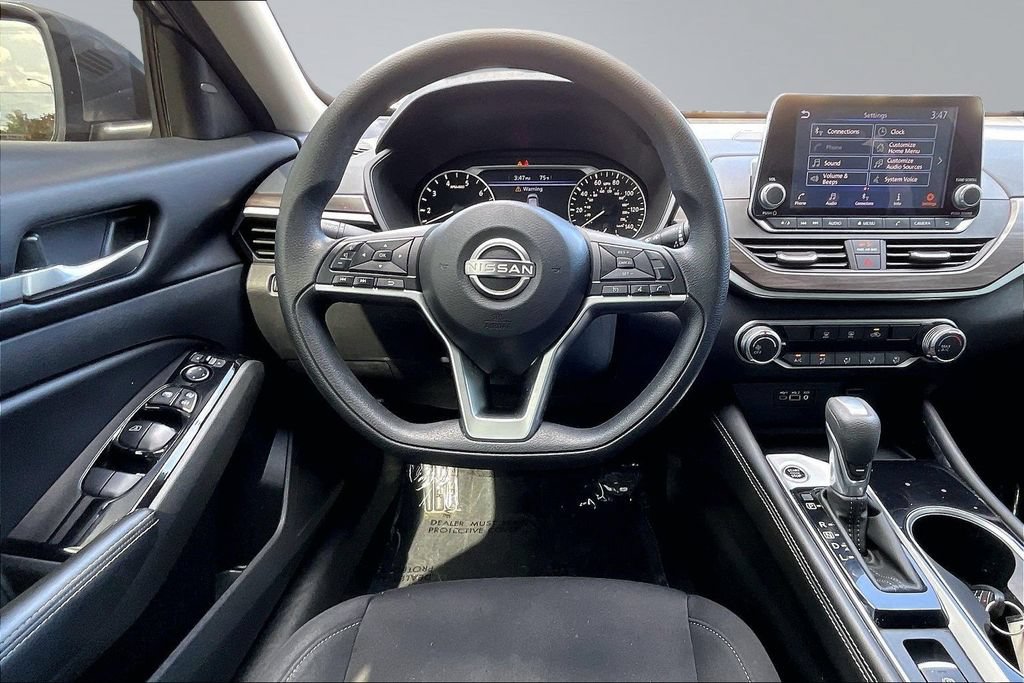 Used 2023 Nissan Altima 2.5 SV AWD/4WD image 5