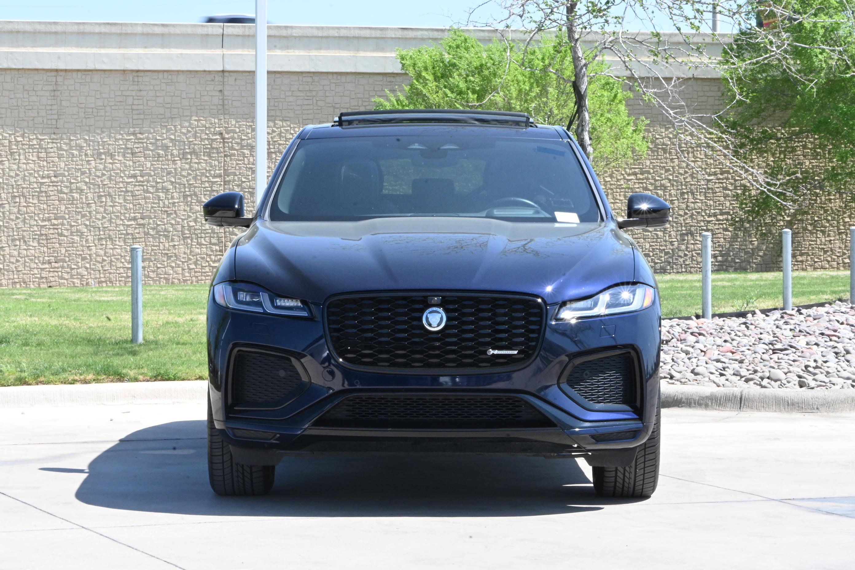 Used 2025 Jaguar F-PACE R-Dynamic S image 3