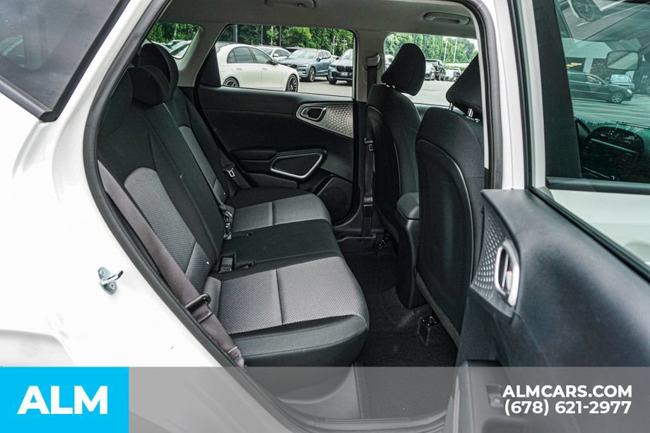Used 2025 Kia Soul LX w/ LX Technology Package FWD image 22