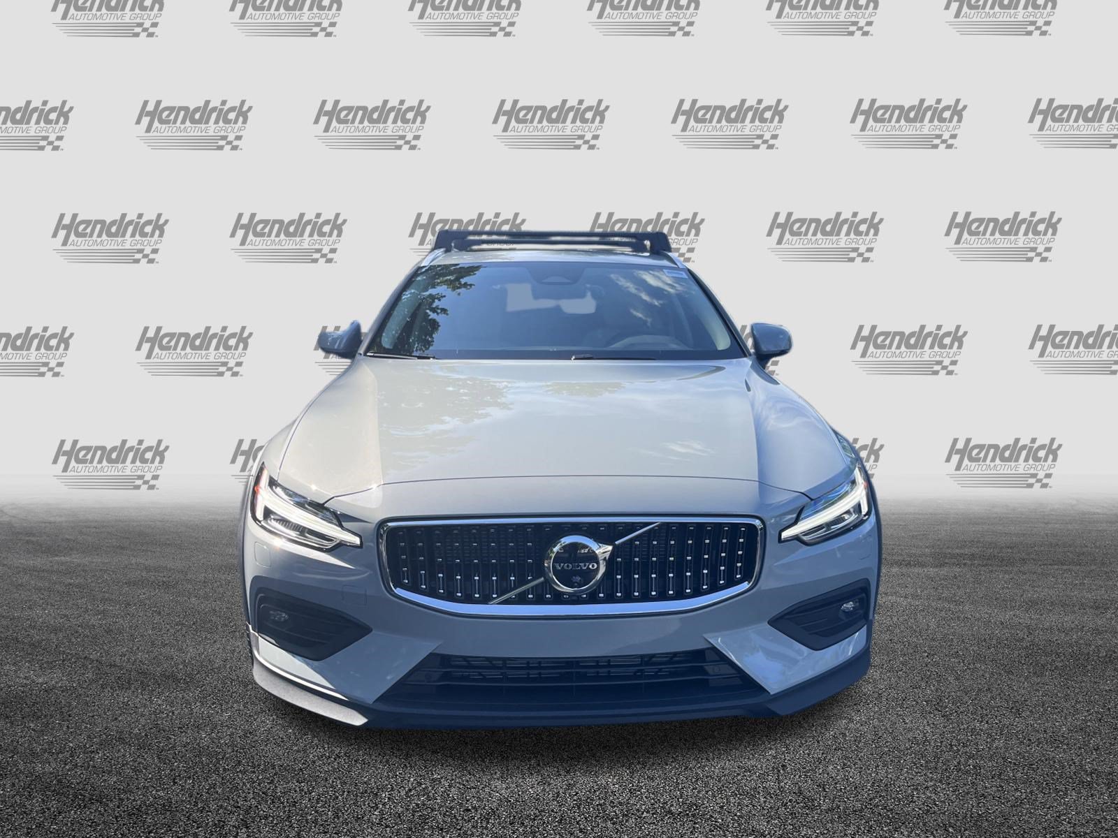 Certified 2026 Volvo V60 B5 Cross Country Plus w/ Protection Package Premier AWD/4WD image 3