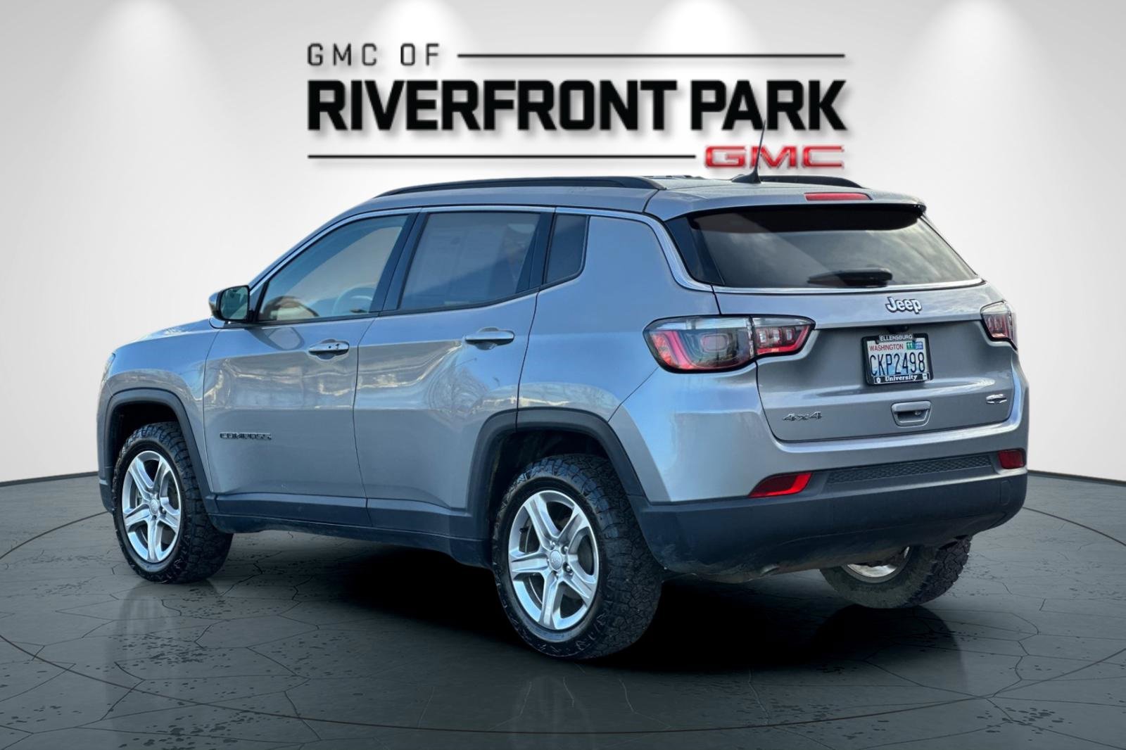 Used 2024 Jeep Compass Latitude image 5