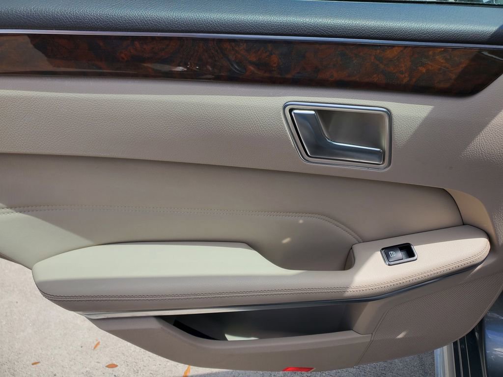 Used 2014 Mercedes-Benz E 350 4MATIC Sedan image 14